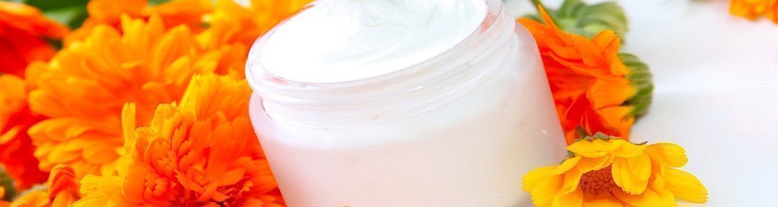 Regenerating day cream moisturizing