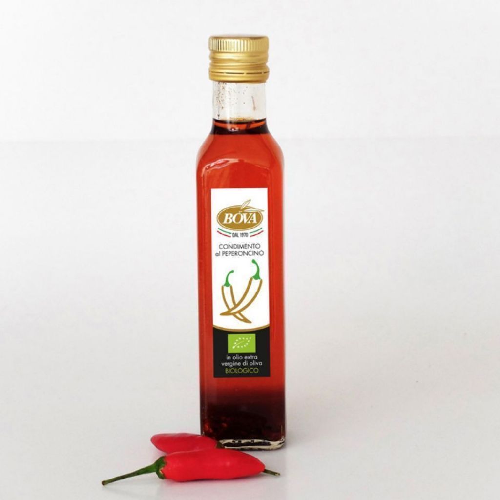 Chilli pepper dressing in organic olive oil