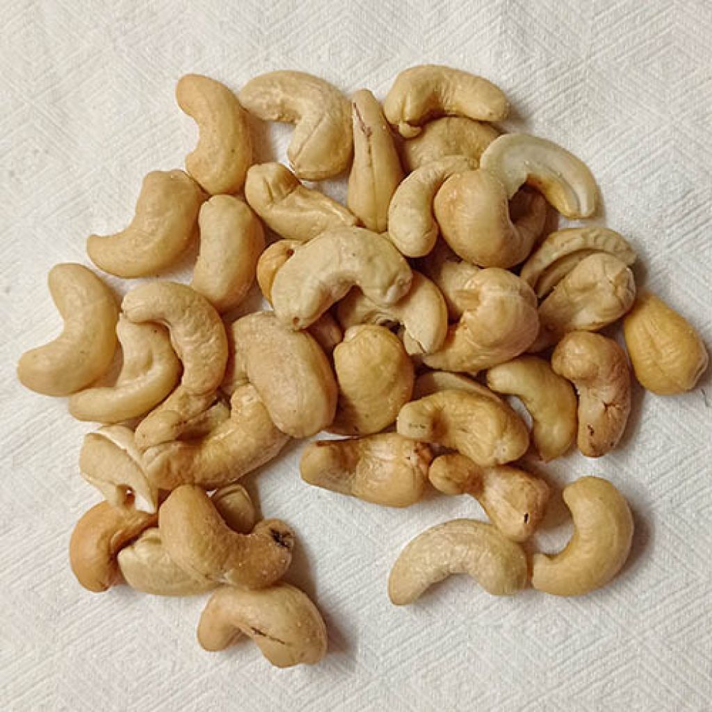 Natural cashews conf. from 500 gr