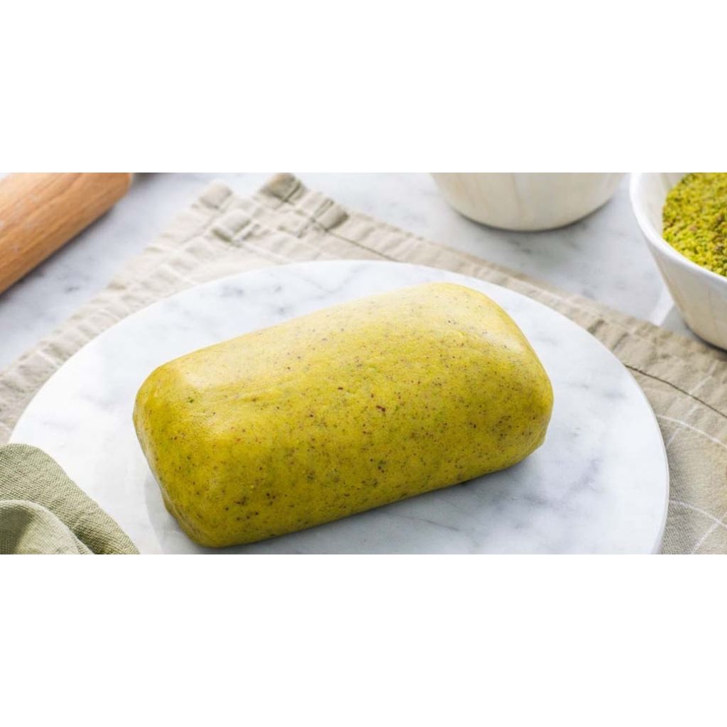 Raw sicilian almond and pistachio paste