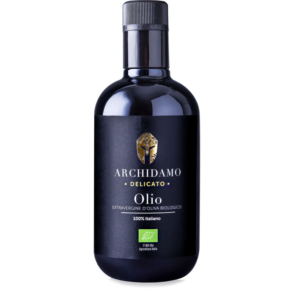 Organic extra virgin olive oil in 500 ml bottle